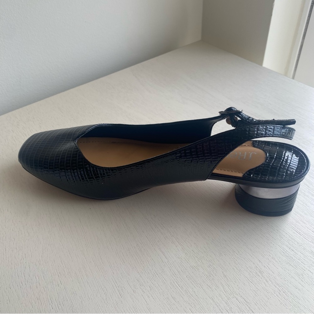 J. Renee Patent Croc Embossed Slingback Shoe in Black, size 8.5M - Picture 9 of 12